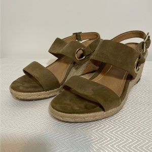 Vionic dress Sandles